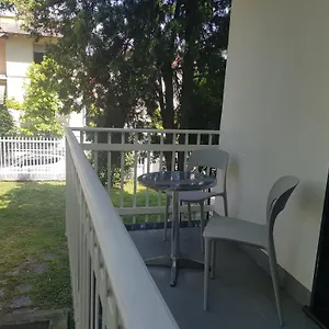 https://residenza-villa-cristalli.emilia-romagnahotels.net
