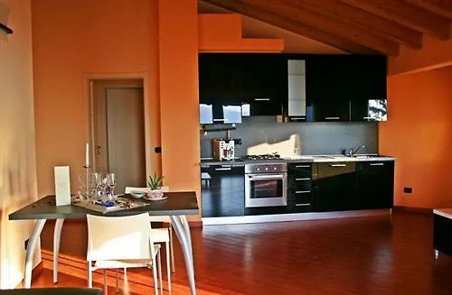 *** Appart hôtel La Marina Resort Pontida Italie